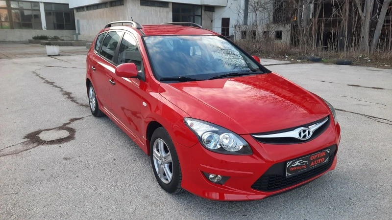 Hyundai I30 1.6crdi CW Fece Lift Euro5, снимка 3 - Автомобили и джипове - 42681234