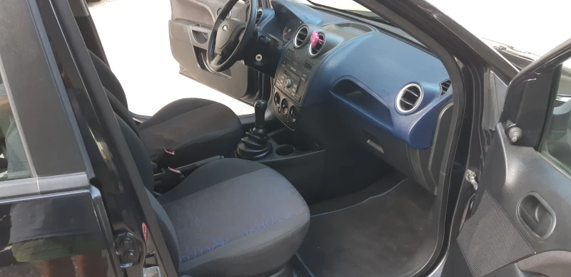 Ford Fiesta 1.4 Бензин 82 кс, снимка 15 - Автомобили и джипове - 47542945