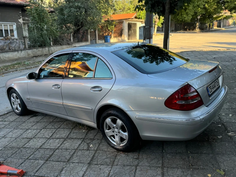 Mercedes-Benz E 270, снимка 3 - Автомобили и джипове - 47601960