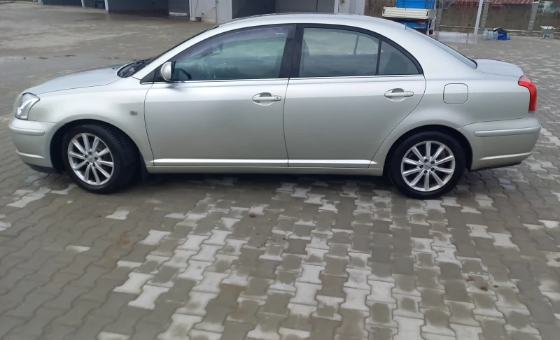 Toyota Avensis, снимка 3 - Автомобили и джипове - 48273136