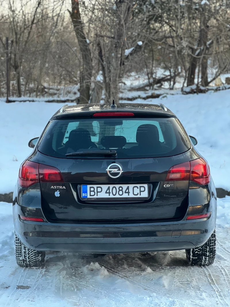 Opel Astra 1.7 CDTi, снимка 5 - Автомобили и джипове - 48709859