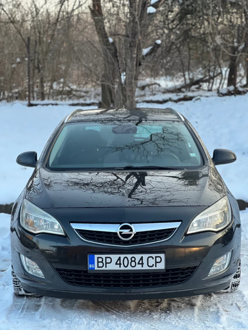 Opel Astra 1.7 CDTi, снимка 1 - Автомобили и джипове - 48709859