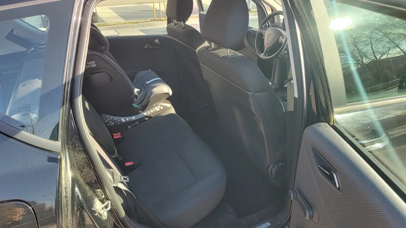 Mercedes-Benz A 160, снимка 9 - Автомобили и джипове - 52544204