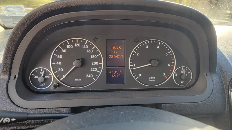 Mercedes-Benz A 160, снимка 12 - Автомобили и джипове - 52544204