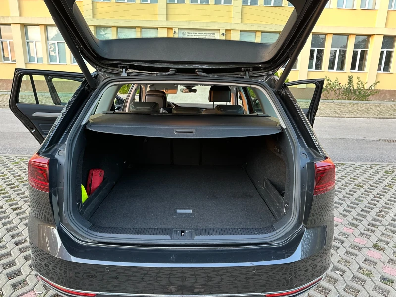 VW Passat Elegance, снимка 5 - Автомобили и джипове - 51659389