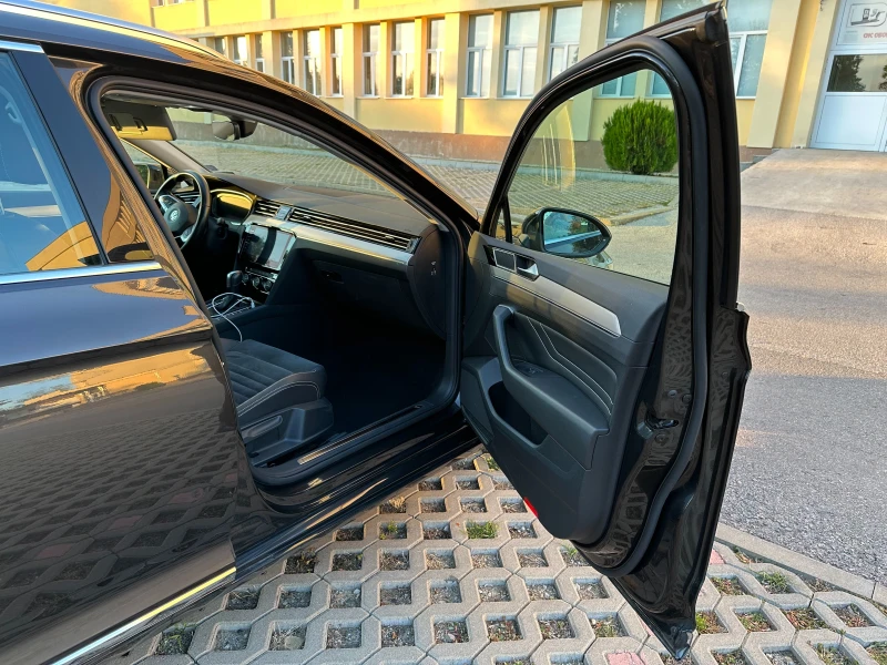 VW Passat Elegance, снимка 9 - Автомобили и джипове - 51659389
