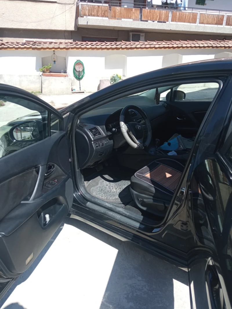 Toyota Avensis 2.2D-CAT, снимка 16 - Автомобили и джипове - 52506713