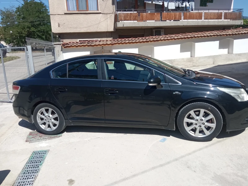 Toyota Avensis 2.2D-CAT, снимка 3 - Автомобили и джипове - 52506713