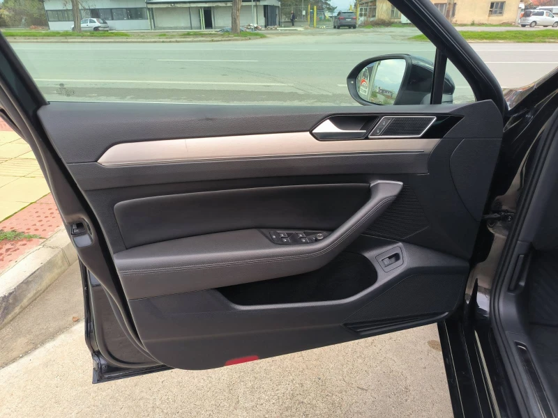 VW Passat 2.0d-Navi-Automat-Euro-6C, снимка 12 - Автомобили и джипове - 52214466