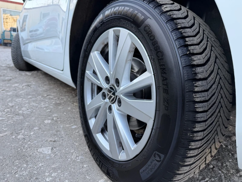 VW Touran 2.0TDI-150 DISTR. CAMERA DSG, снимка 14 - Автомобили и джипове - 53128905