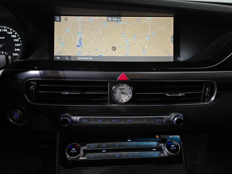 Genesis G90 3.8 Automatic, снимка 13 - Автомобили и джипове - 55606081