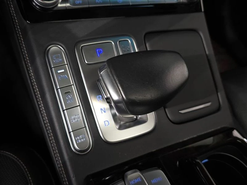 Genesis G90 3.8 Automatic, снимка 12 - Автомобили и джипове - 55606081