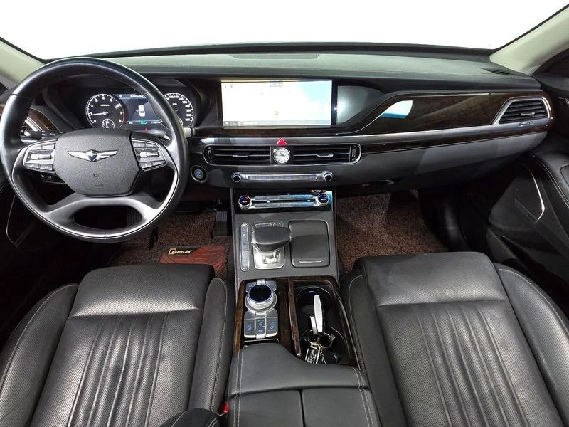 Genesis G90 3.8 Automatic, снимка 8 - Автомобили и джипове - 55606081
