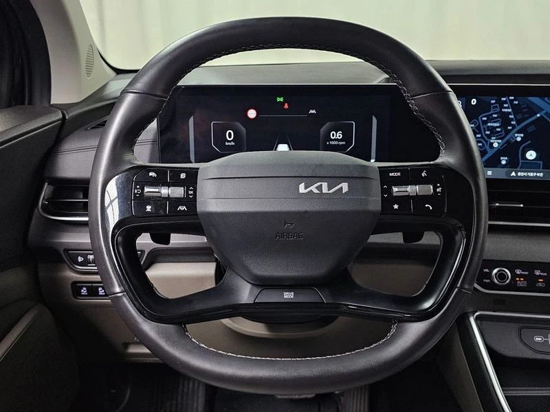 Kia Carnival 3.5 Automatic, снимка 12 - Автомобили и джипове - 55848455