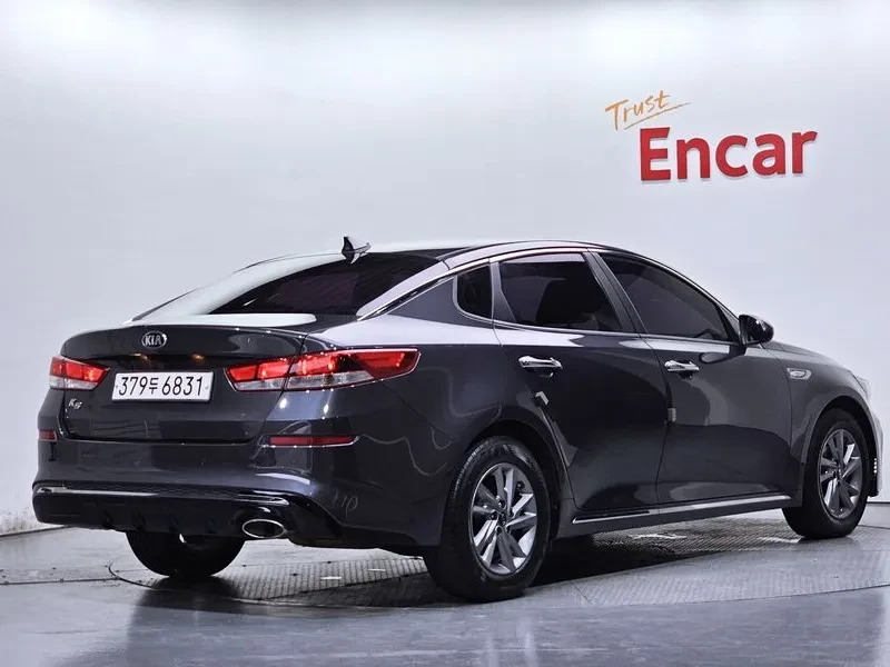 Kia K5 2.0 Luxury, снимка 2 - Автомобили и джипове - 56512775