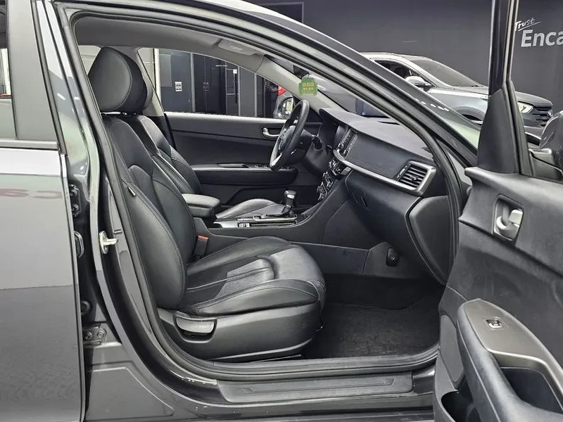 Kia K5 2.0 Luxury, снимка 11 - Автомобили и джипове - 56512775