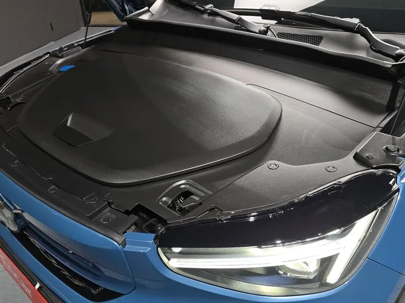 Volvo C40, снимка 6 - Автомобили и джипове - 56533687