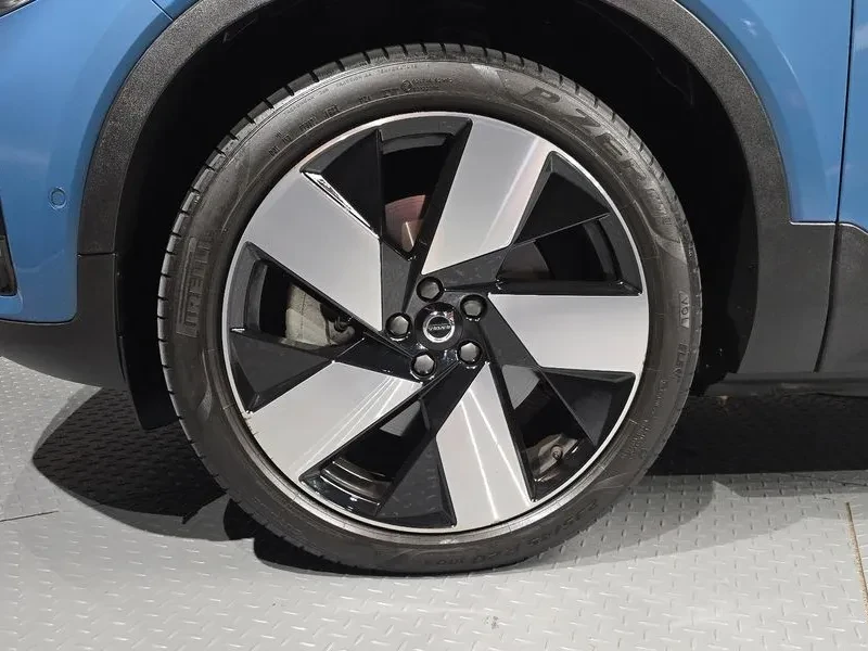 Volvo C40, снимка 5 - Автомобили и джипове - 56533687