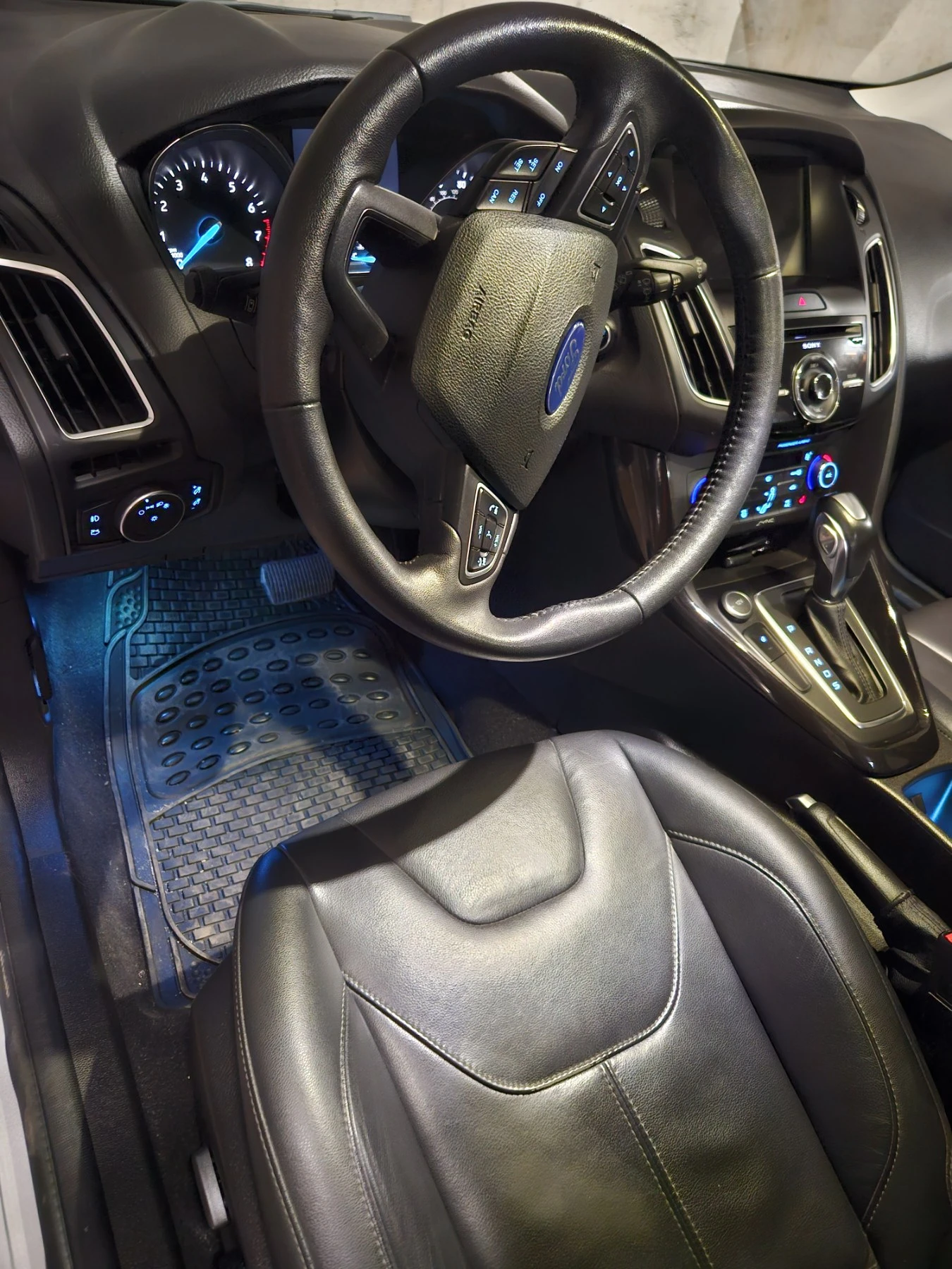 Ford Focus TITANIUM - изображение 6