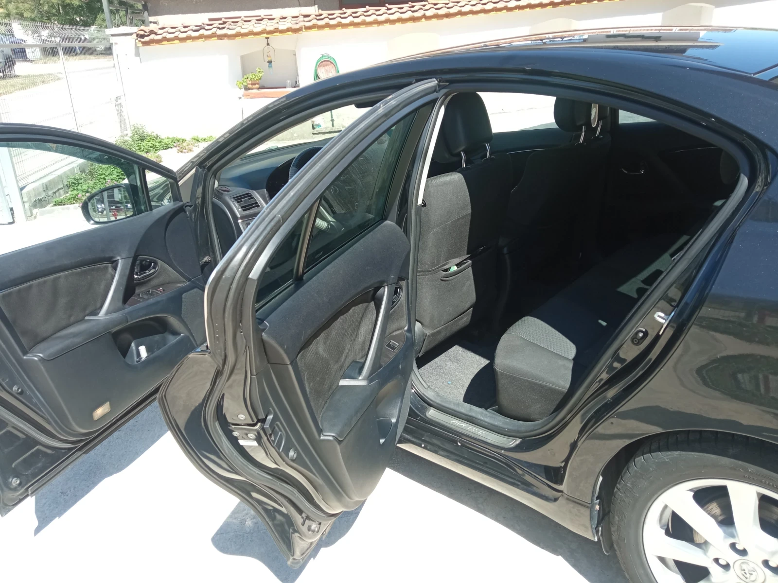 Toyota Avensis 2.2D-CAT | Mobile.bg — изображение 15