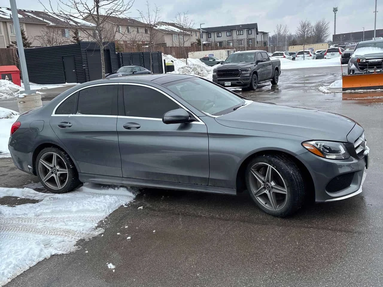 Mercedes-Benz C 300 4MATIC * ПОДГРЕВИ* 360 КАМЕРА* ПАНОРАМА*  - изображение 4