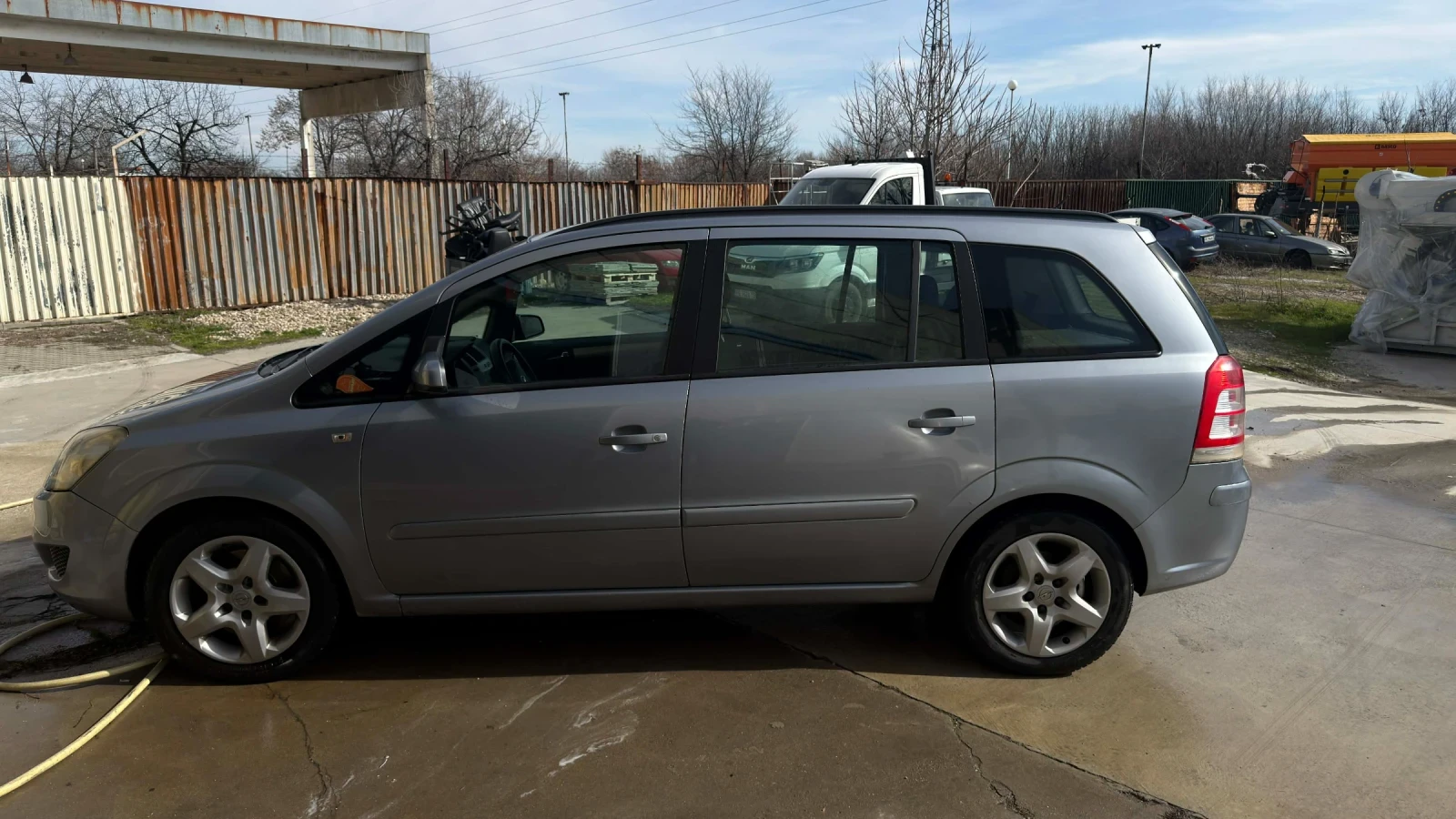 Opel Zafira, снимка 3 - Автомобили и джипове - 53738441