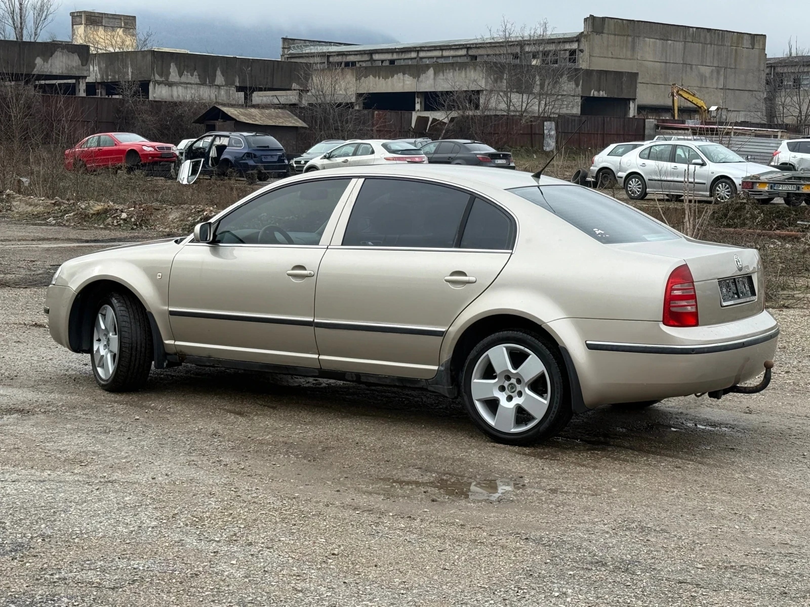 Skoda Superb 1.9, снимка 7 - Автомобили и джипове - 53880707