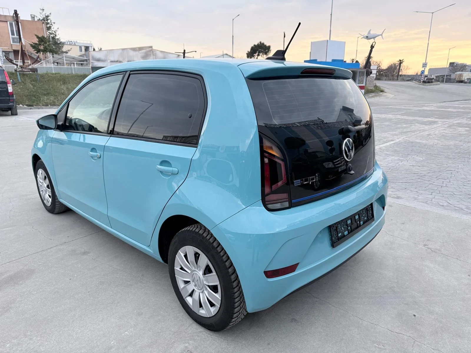 VW Up, снимка 4 - Автомобили и джипове - 53887791