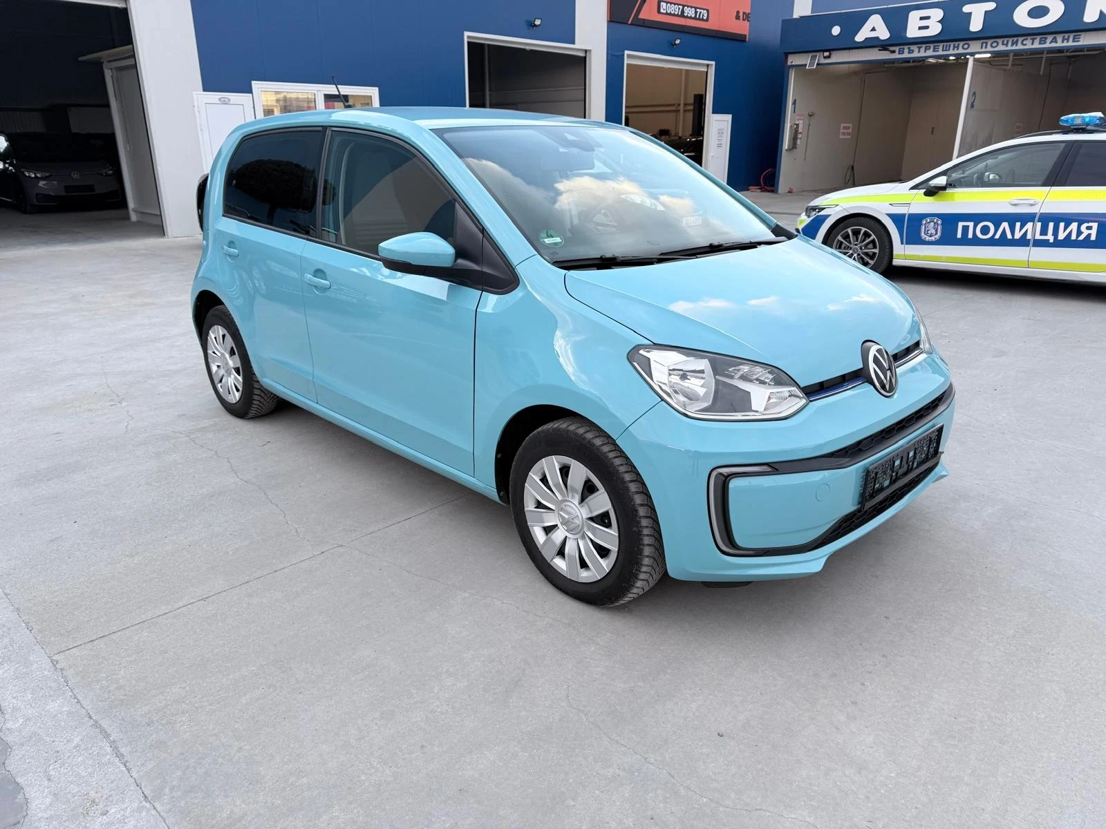 VW Up, снимка 2 - Автомобили и джипове - 53887791
