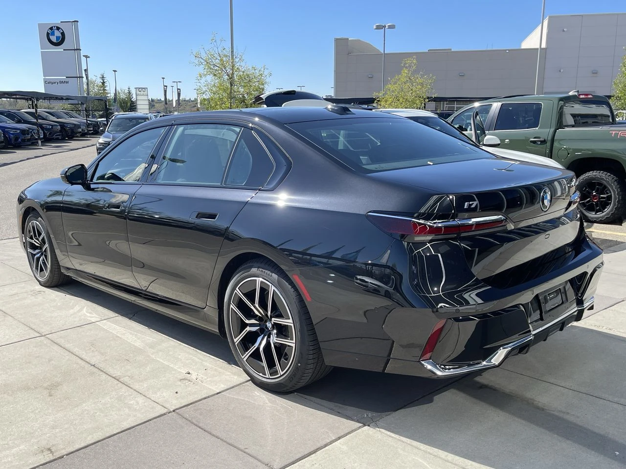 BMW i7 xDrive60| SKY LOUNGE| MAСАЖИ| BOWERS & WILKINS| , снимка 6 - Автомобили и джипове - 54088398