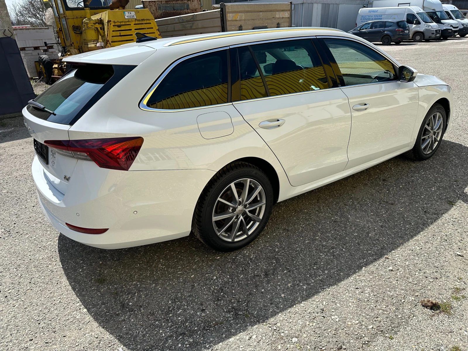 Skoda Octavia Hybrid, снимка 5 - Автомобили и джипове - 54169233