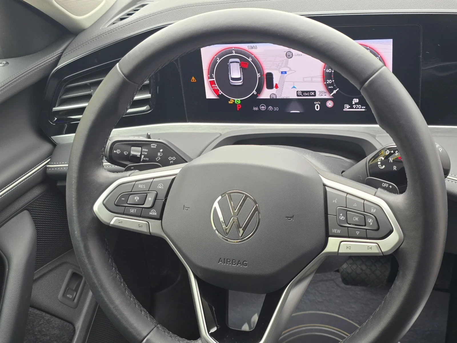 VW Passat 2.0TDi/ELEGANCE/FULL/ ГАРАНЦИОНЕН, снимка 17 - Автомобили и джипове - 54393183