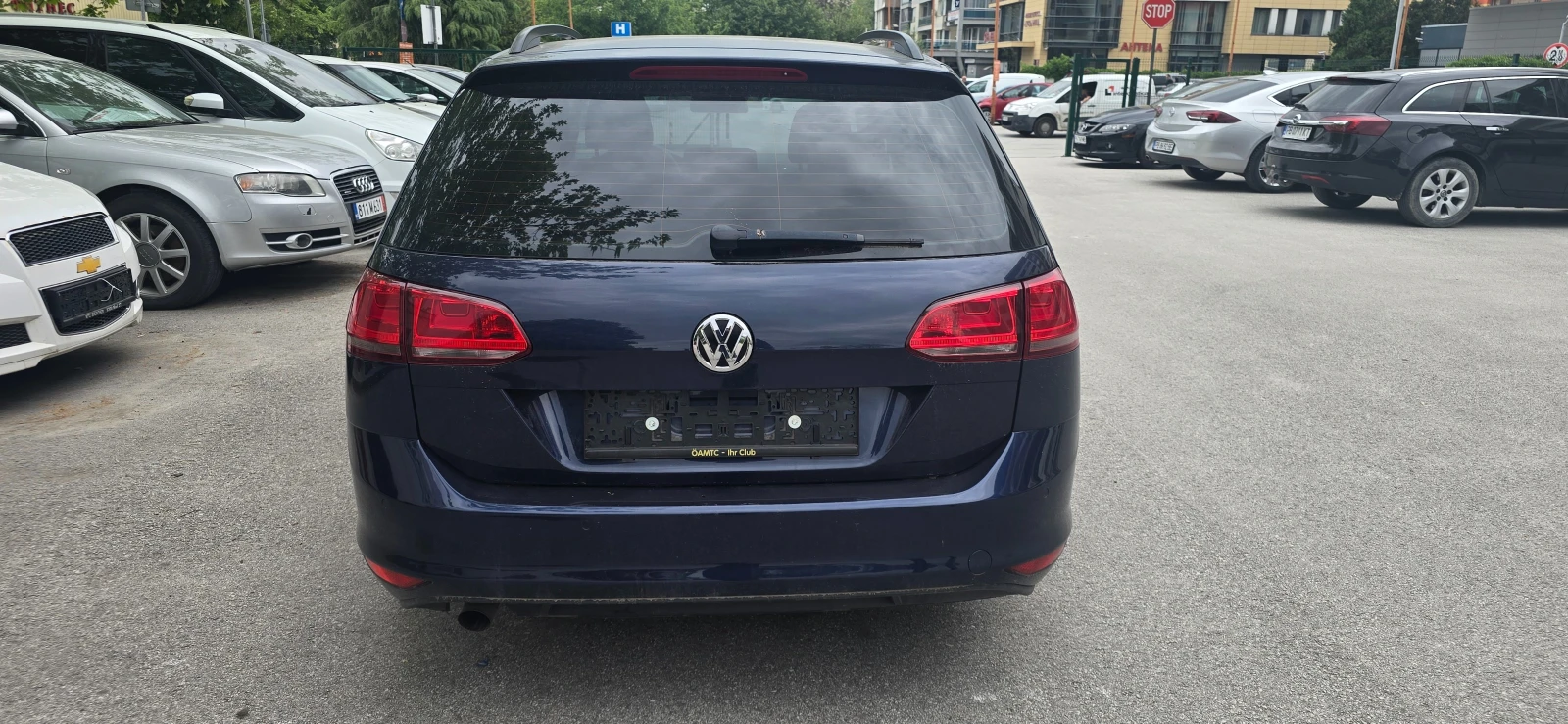 VW Golf 1.6TDI 110кс, снимка 4 - Автомобили и джипове - 54456495