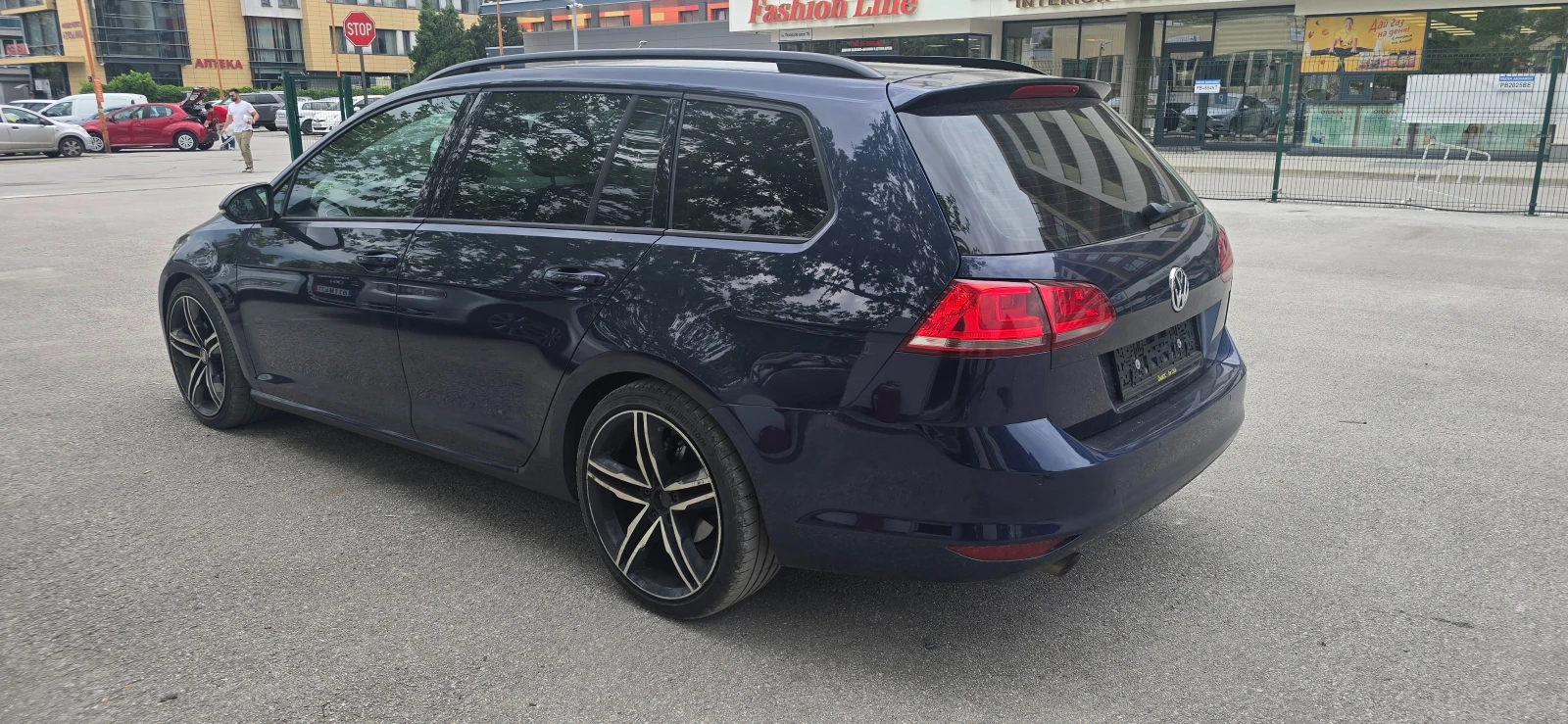 VW Golf 1.6TDI 110кс, снимка 5 - Автомобили и джипове - 54456495