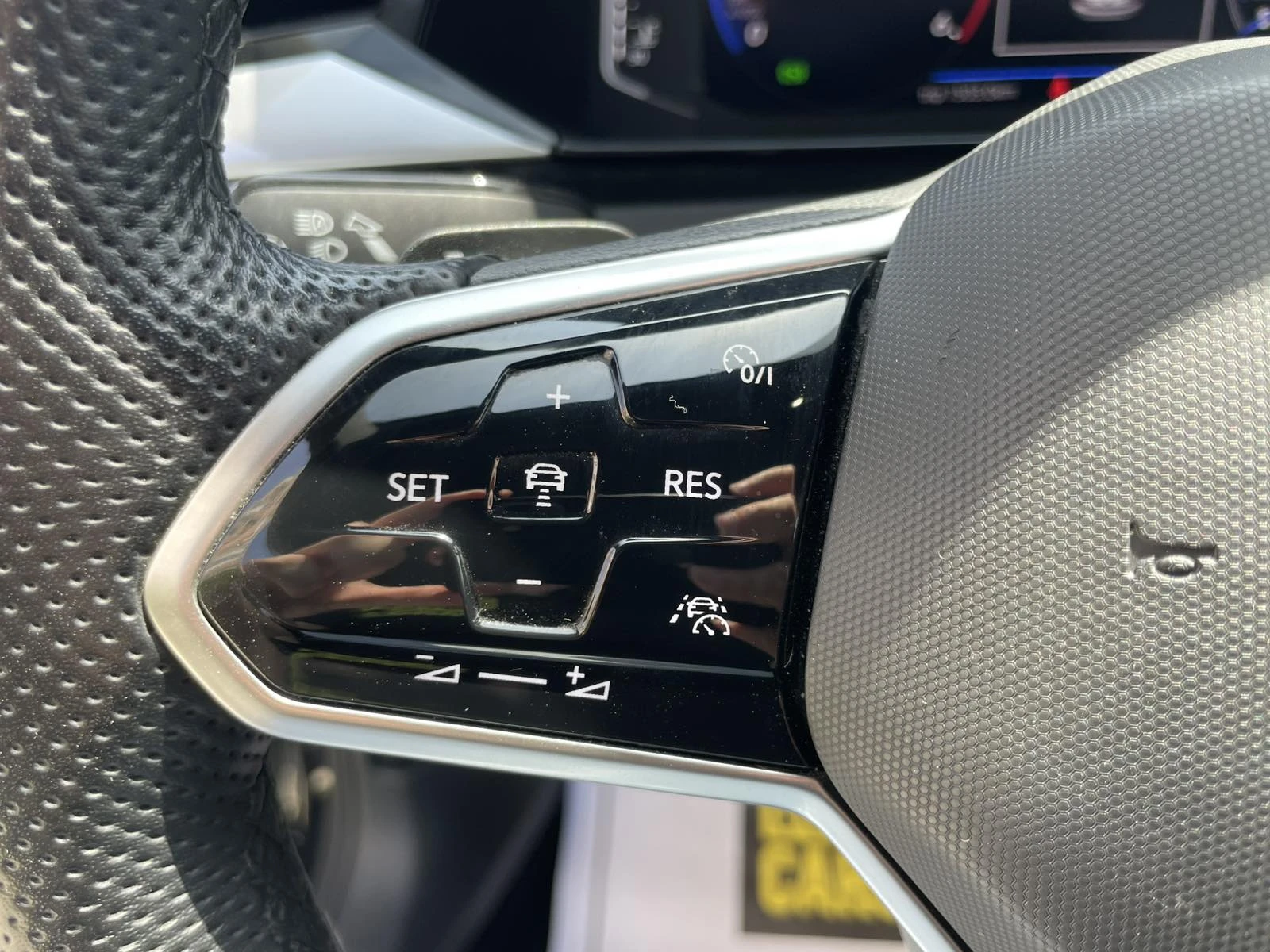 VW Arteon R-LINE, снимка 13 - Автомобили и джипове - 54470790