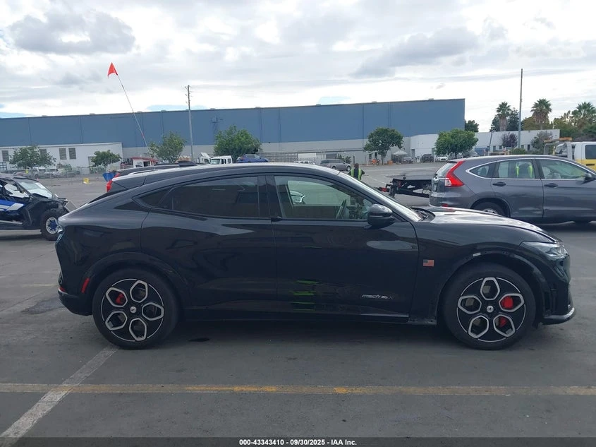 Ford Mustang Mach-E GT AWD, снимка 13 - Автомобили и джипове - 54804612