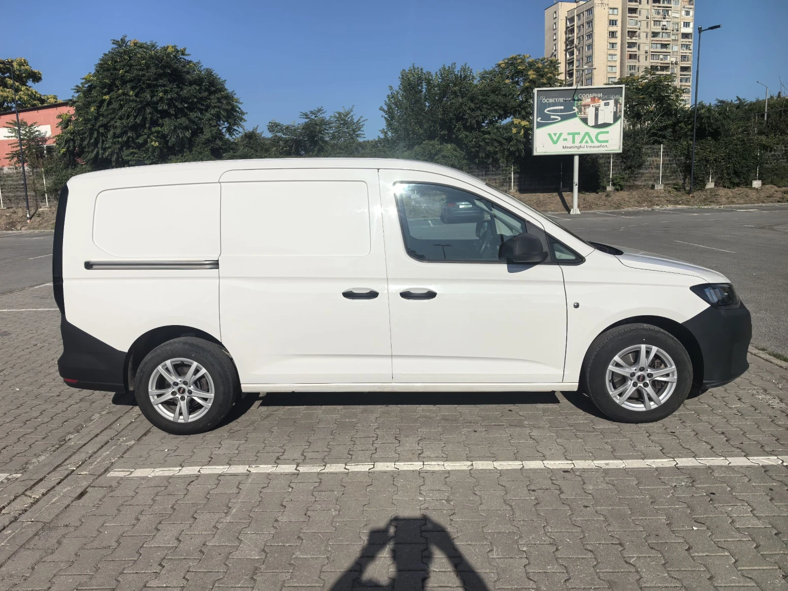 VW Caddy 2.0 TDI, снимка 5 - Автомобили и джипове - 54919766