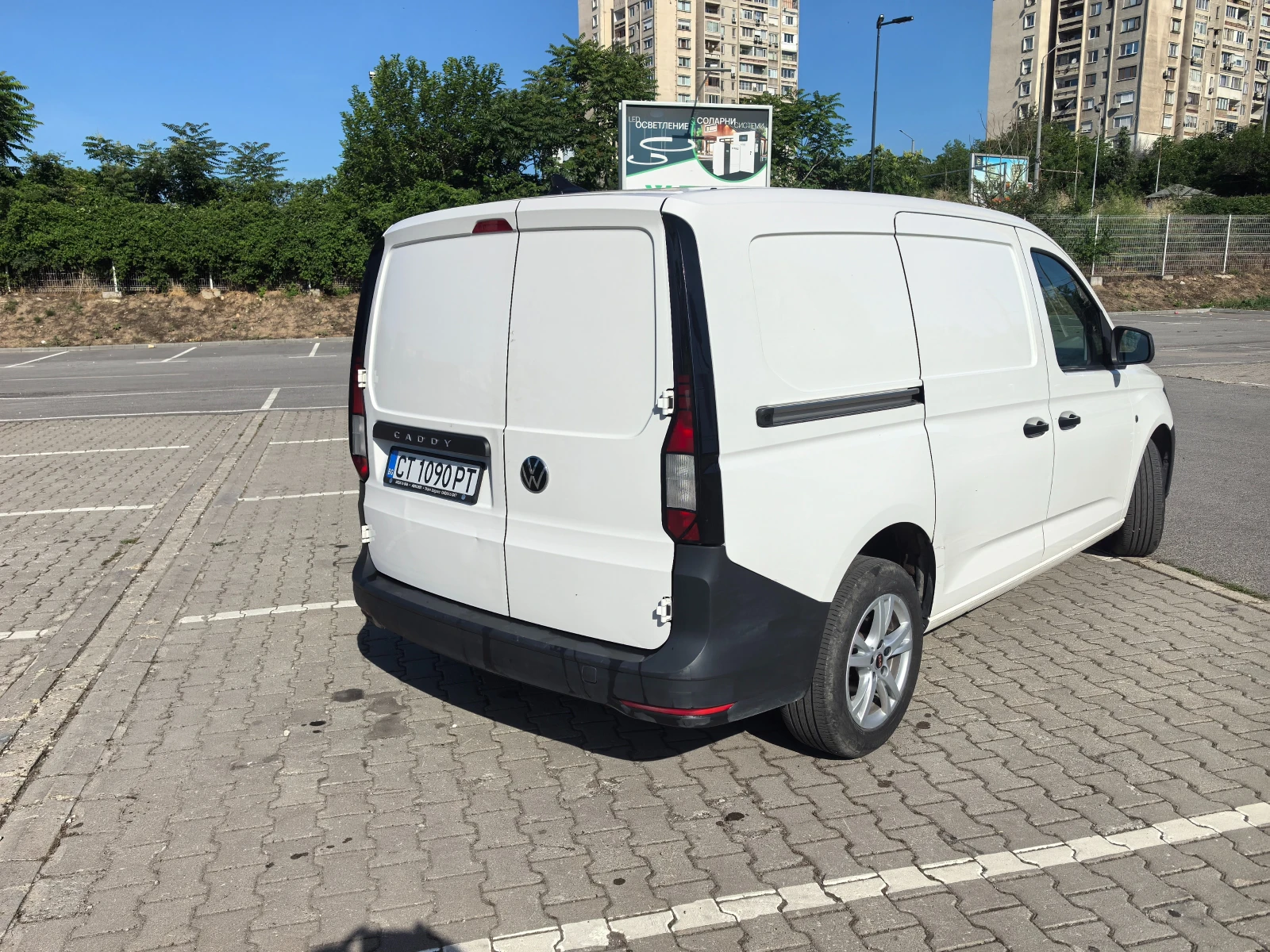 VW Caddy 2.0 TDI, снимка 7 - Автомобили и джипове - 54857272