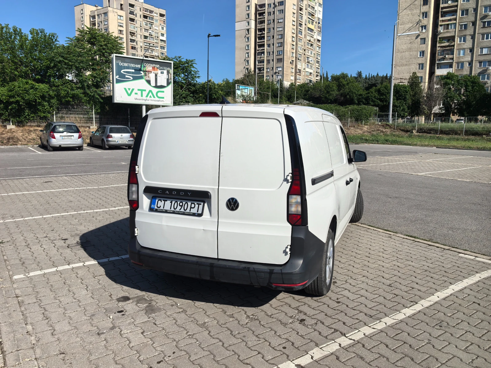 VW Caddy 2.0 TDI, снимка 6 - Автомобили и джипове - 54857272