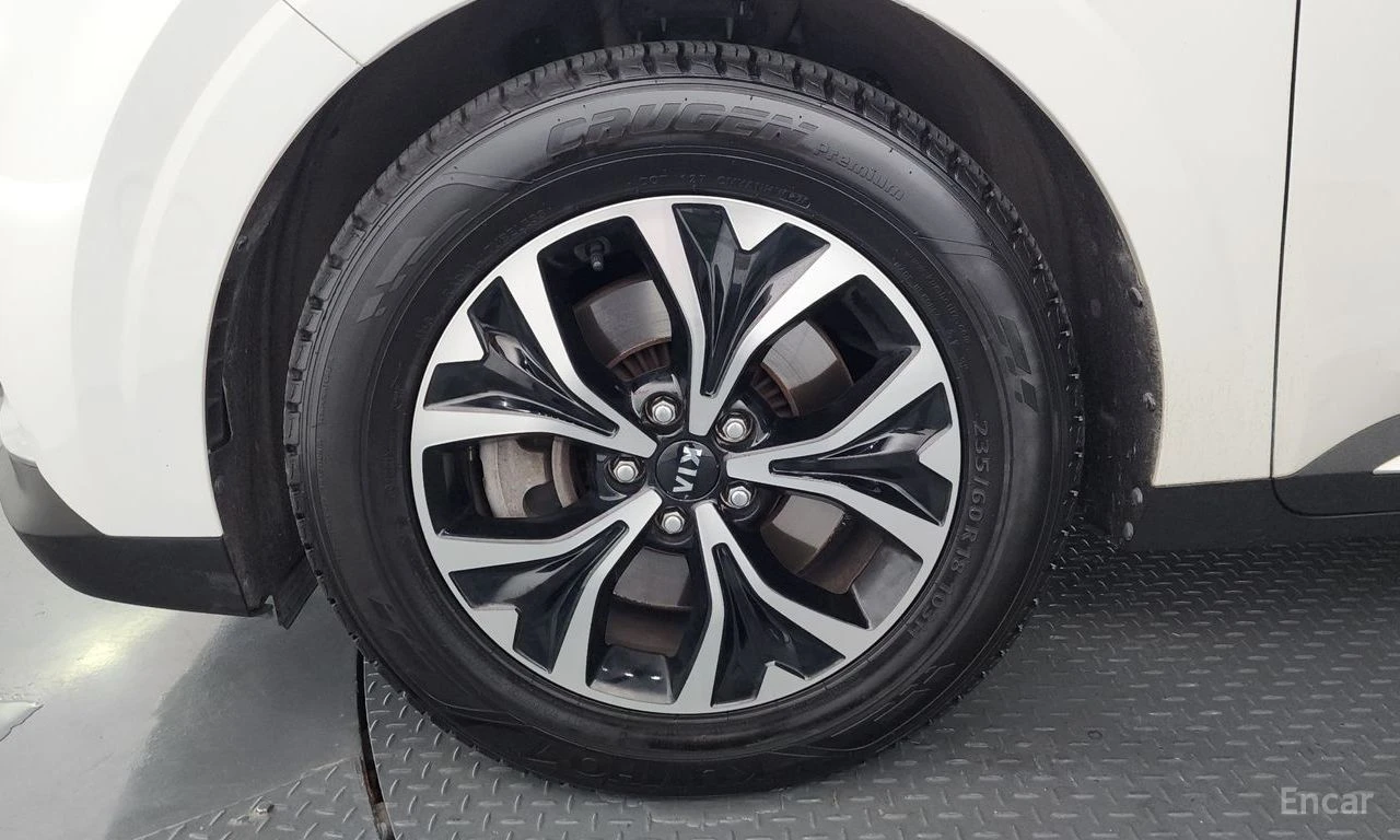 Kia Carnival 2.2D Noblesse* DISTRONIC* 360 CAM* ПОДГРЕВ* ОБДУХ*, снимка 5 - Автомобили и джипове - 54871011