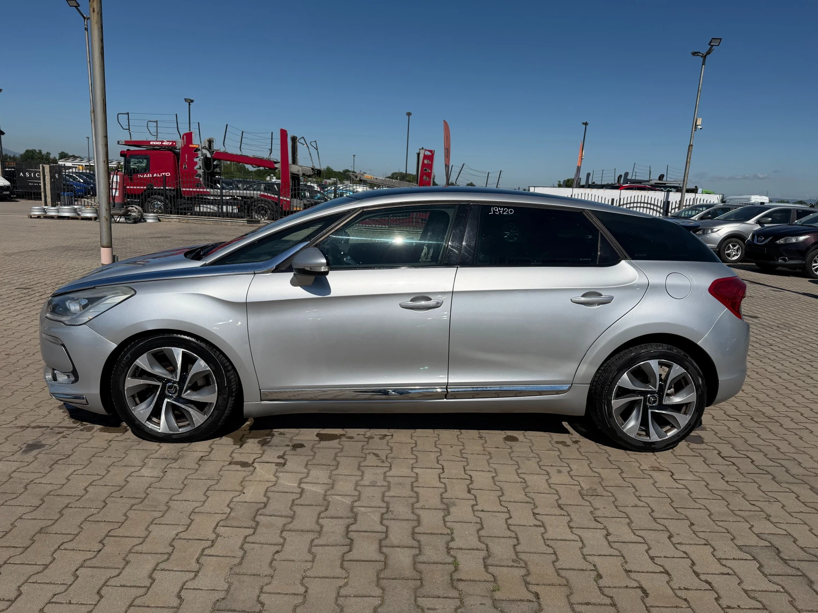 Citroen DS5 2.0HDI AVTOMAT/KOJA/NAVI EURO 5, снимка 9 - Автомобили и джипове - 54913343