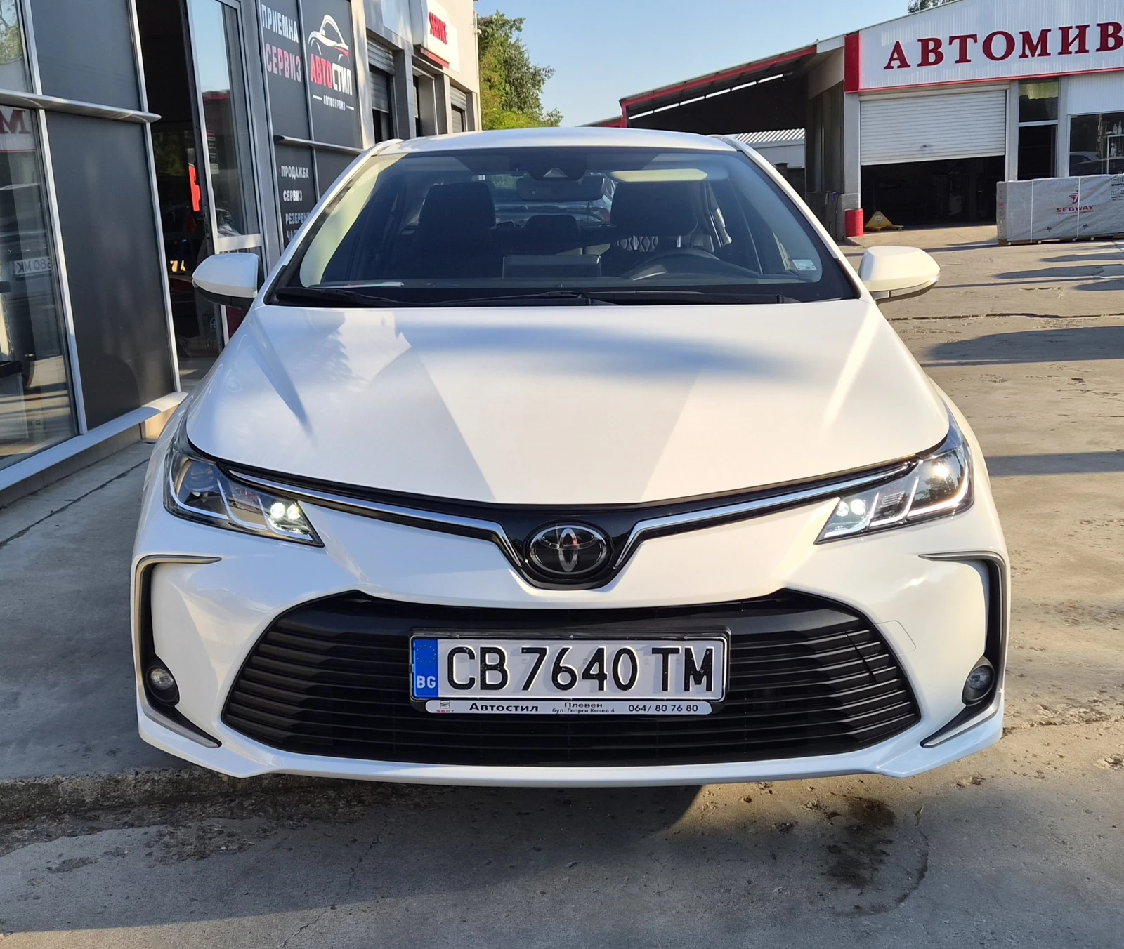Toyota Corolla ГАРАНЦИЯ  64324km.  1.5 (125 Hp), снимка 2 - Автомобили и джипове - 55496779