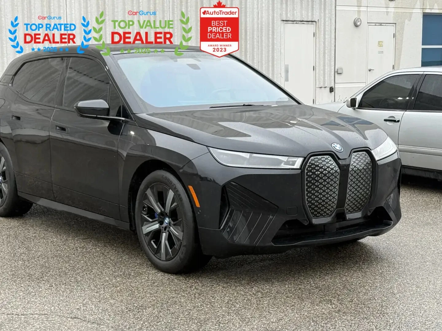 BMW iX xDrive50* ДИСТАНЦИОНЕН ПАРКИНГ* МАСАЖИ, снимка 6 - Автомобили и джипове - 55955291
