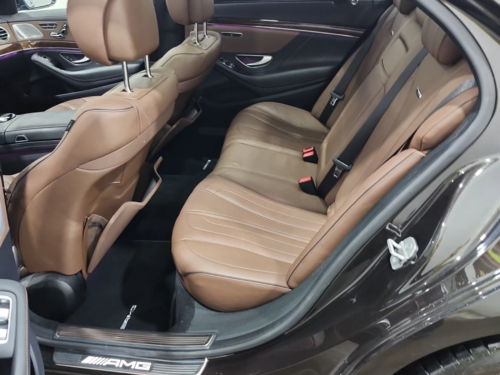Mercedes-Benz S 63 AMG * DISTRONIC PLUS* BRAKE ASSIST PLUS* DYNAMIC SEATS, снимка 10 - Автомобили и джипове - 56002047