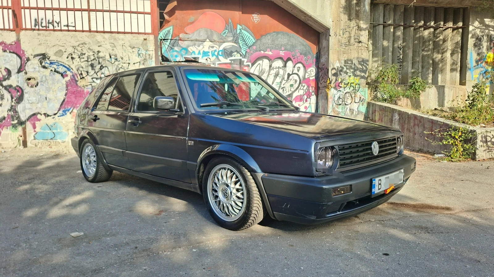 VW Golf 1.3, снимка 2 - Автомобили и джипове - 56735065