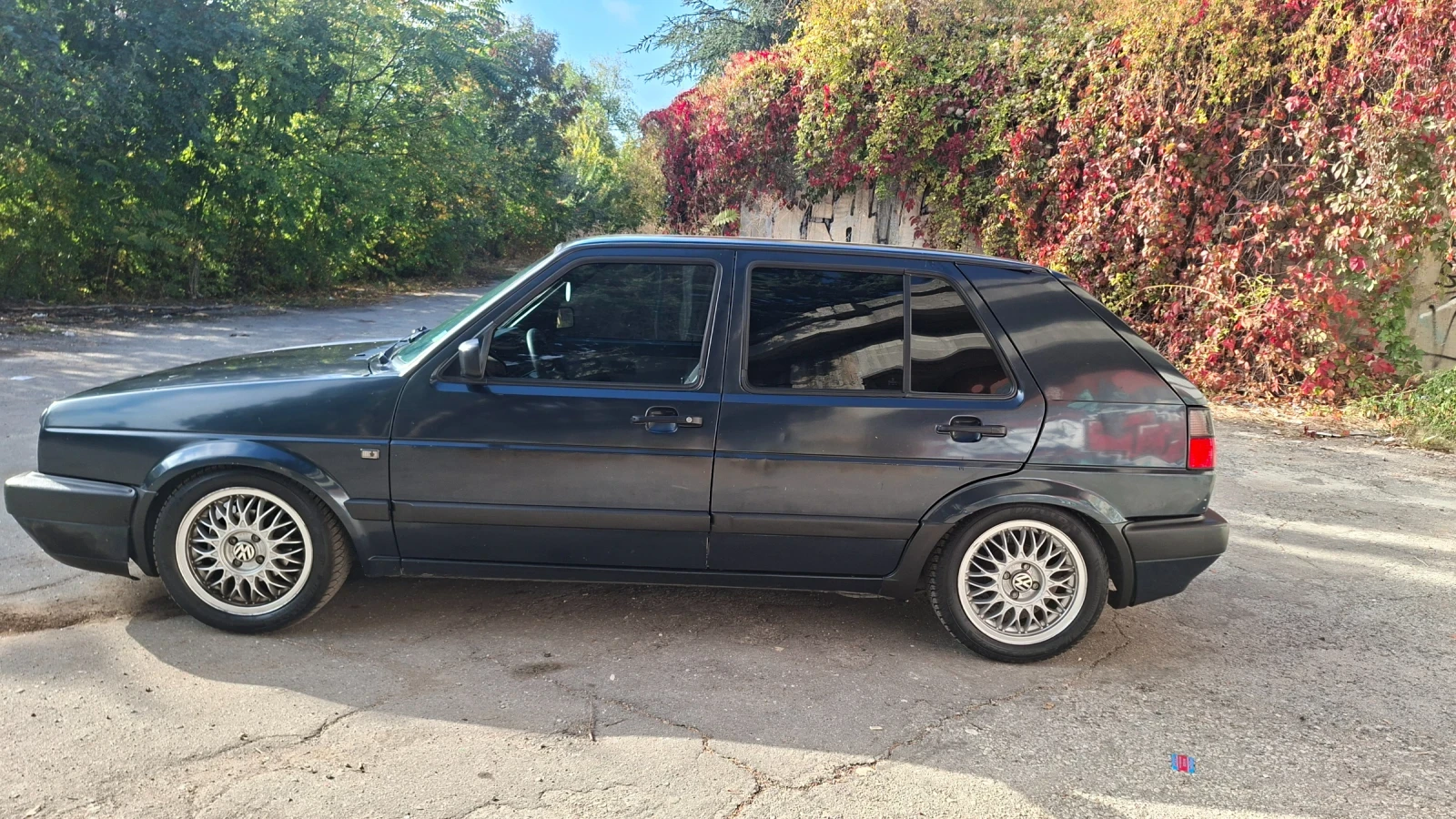 VW Golf 1.3, снимка 5 - Автомобили и джипове - 56735065