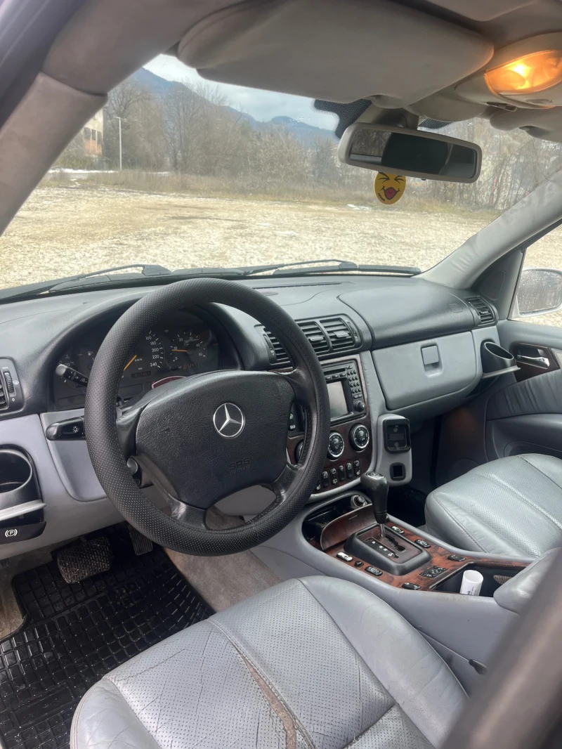 Mercedes-Benz ML 270, снимка 10 - Автомобили и джипове - 53333684