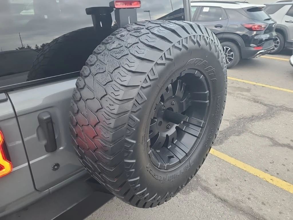 Jeep Wrangler * SAHARA * CARFAX * БЕЗ ПЪРВОНАЧАЛНА ВНОСКА - изображение 6