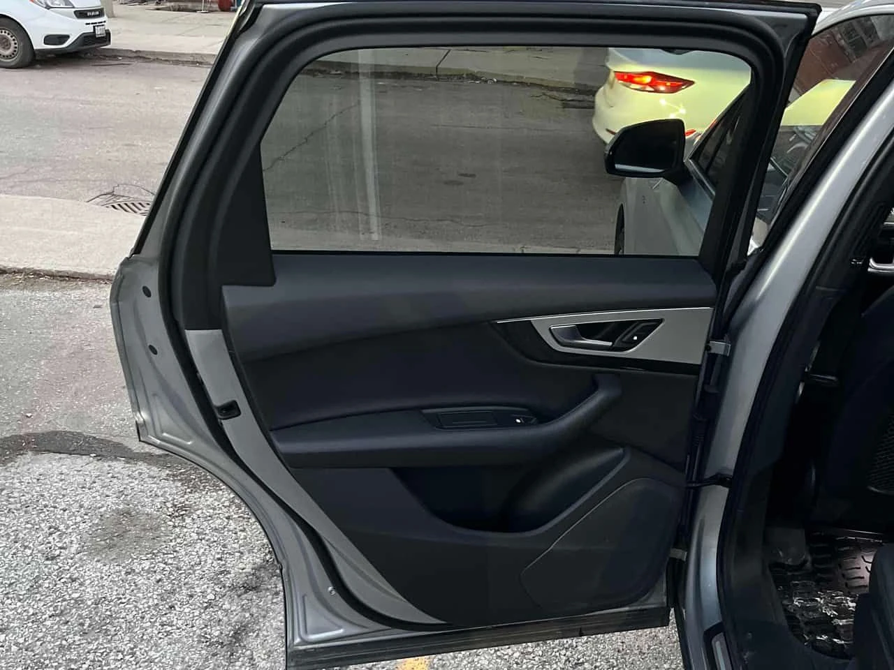 Audi Q7 PROGRESSIVE * 360 КАМЕРА* ОБУДХВАНЕ* ПАНОРАМА* , снимка 11 - Автомобили и джипове - 54202822