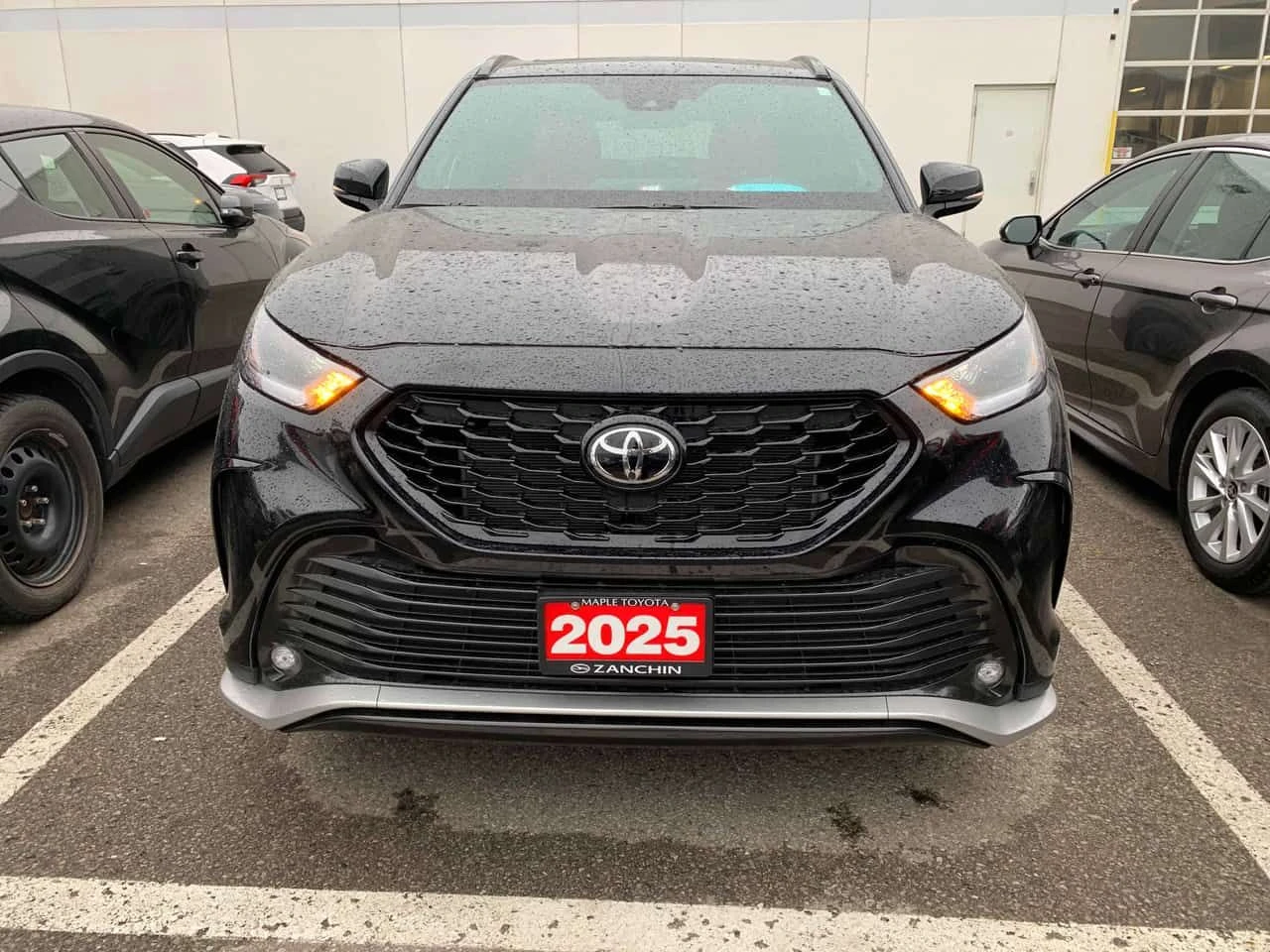 Toyota Highlander | AWD | ПОДГРЕВ | ШИБЕДАХ | ЧЕРВЕН САЛОН | CARFAX , снимка 6 - Автомобили и джипове - 54443080